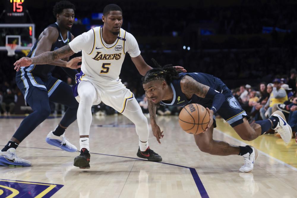 入水几乎没 入水几乎没